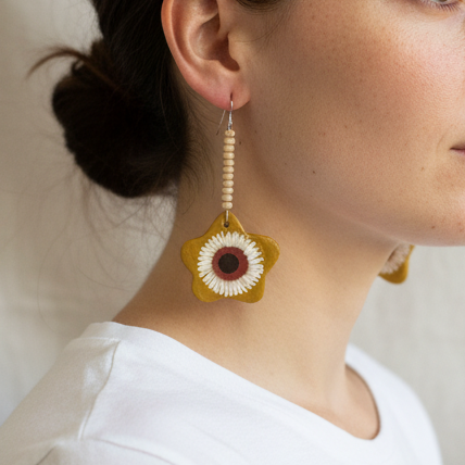 Pendientes ocre